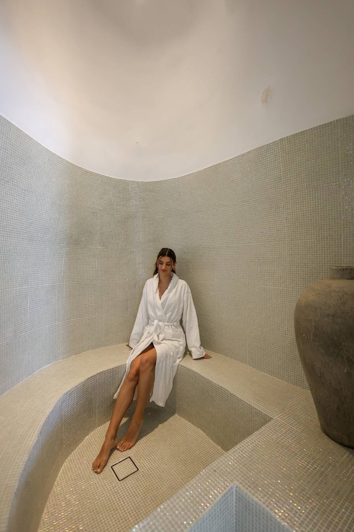Junior Suite with hammam (Caldera View and Indoor Hot tub) | Servizio della camera