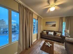 Fernseher, DVD-Player