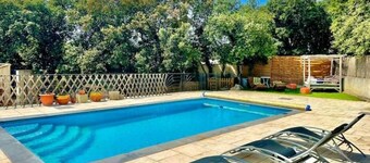 2 Logements Indépendants Dans Villa+piscine Jardin