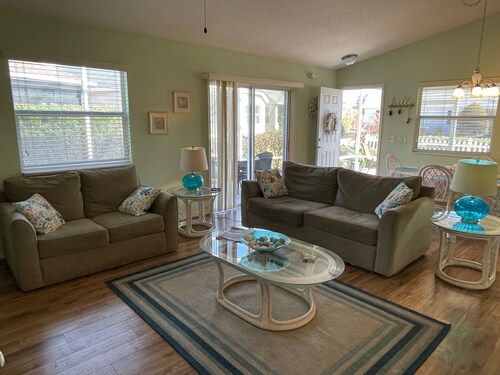 Charming 2BR/2BA Rental in The Villages: Relax in Style in Dunedin