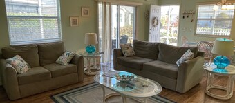 Charming 2BR/2BA Rental in The Villages: Relax in Style in Dunedin