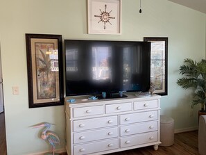 Interior - Charming 2BR/2BA Rental in The Villages: Relax in Style in Dunedin (The Villlages)