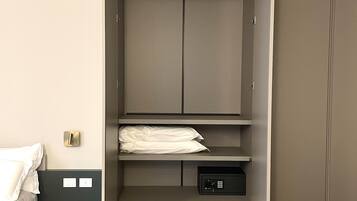 Ropa de cama de alta calidad, cubrecamas y colchones con efecto memoria