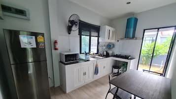 Fridge, microwave, stovetop, electric kettle