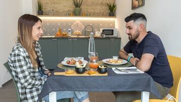 Petit déjeuner composé de spécialités régionales compris tous les jours