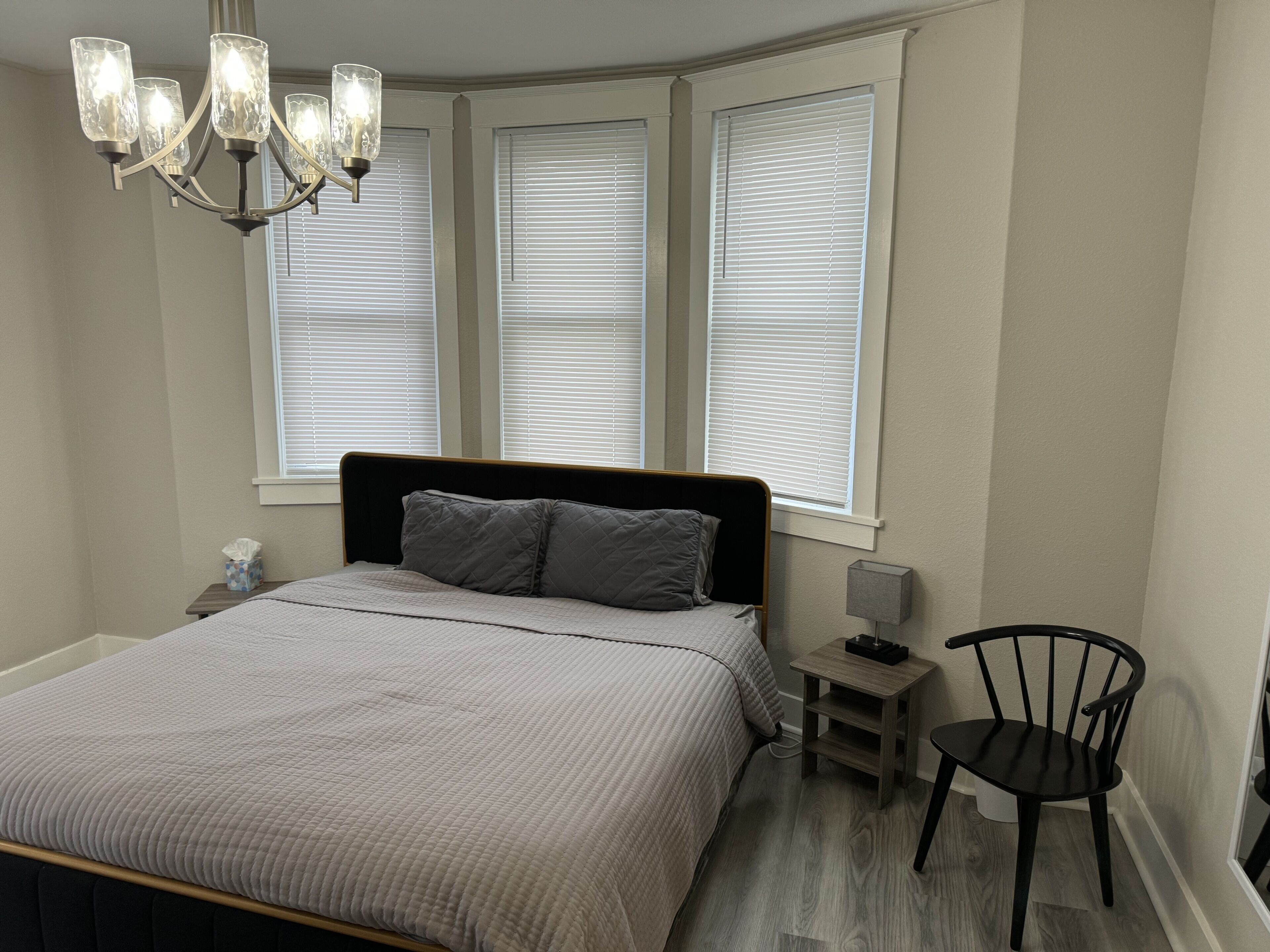 3 bedrooms, iron/ironing board, free WiFi, bed sheets