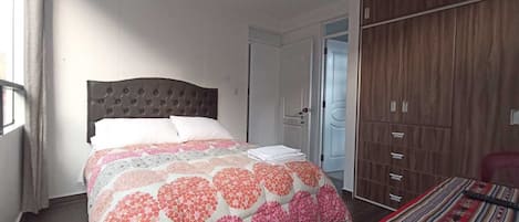 WiFi, bed sheets
