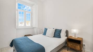 2 dormitorios, tabla de planchar con plancha, wifi gratis y ropa de cama