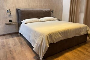 1 室のベッドルーム、WiFi