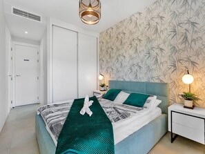 2 bedrooms, iron/ironing board, WiFi, bed sheets - Lovely first floor apartment, heating pool !

 (Orihuela)