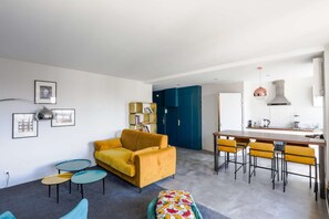 TV, videospill, DVD-spiller og bøker