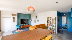 Interior - Happy 70's - Family Place (Villeurbanne)