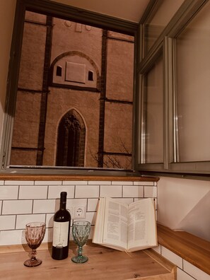 Unclassified image, 2 of 19, button