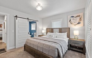 3 bedrooms, iron/ironing board, WiFi, bed sheets
