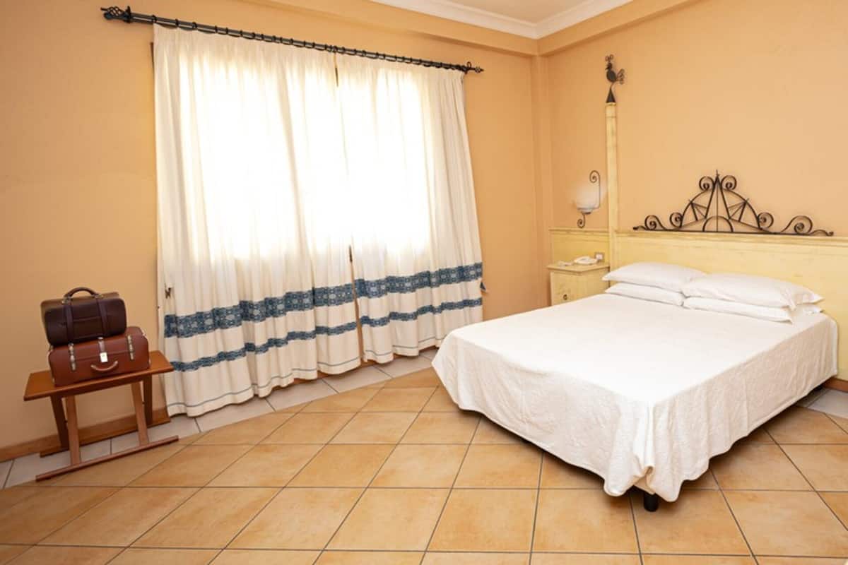 1 bedroom, minibar, in-room safe, individually furnished