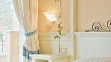 Minibar, in-room safe, individually furnished, desk