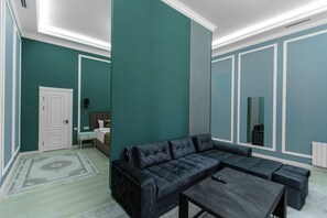 Select Comfort beds, free minibar, in-room safe, individually decorated - Hotel Sultan Palace Samarqand (Samarkand)