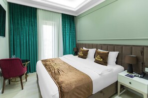 Select Comfort beds, free minibar, in-room safe, individually decorated - Hotel Sultan Palace Samarqand (Samarkand)