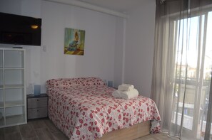 1 bedroom, free WiFi, bed sheets - Relax////// (Estepona)