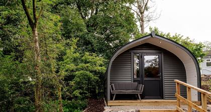 Long Ashes - Tan - a long ashes park that sleeps 2 guests in 1 bedroom