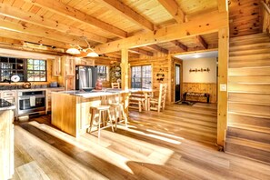 Microonde, forno, piano cottura, lavastoviglie