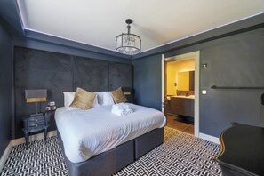 1 bedroom, free WiFi, bed sheets - Luxury One Bed Apartment - Free On-Site Parking (Bowness-on-Windermere)