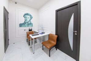 Double or Twin Room | Living area - Armena Hostel (Yerevan)