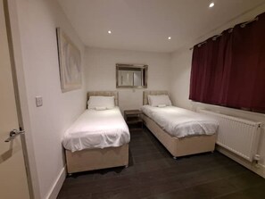 1 sovrum, strykjärn/strykbräda, wi-fi och sängkläder