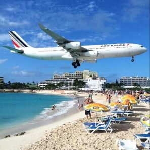 Beach towels - A Maho Studio (Lowlands)