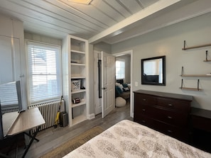 2 bedrooms, WiFi - Newport Summer Retreat (Newport)