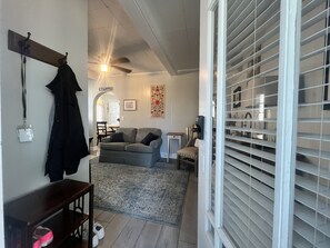 Smart TV - Newport Summer Retreat (Newport)