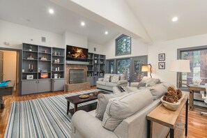 TV connectée, cheminée