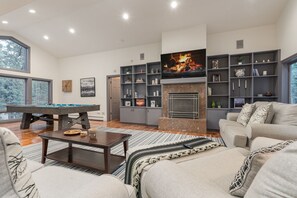 TV connectée, cheminée