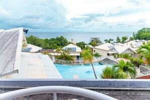 Pool - Suite en Résidence, vue mer à Tartane (La Trinité)