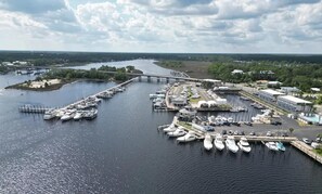 Exterior - The Moorings Hotel and Marina  (Carrabelle)