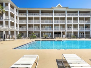 Pool - NEW LISTING! Grand Caribbean 101E Condo -50 Yards from the Beach - NO HASSLE CHE (Pensacola)