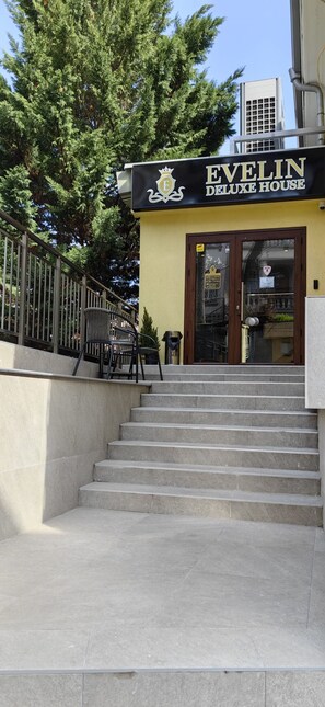 Façade de lâhĂ©bergement