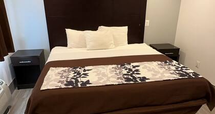 LINDENHURST MOTEL