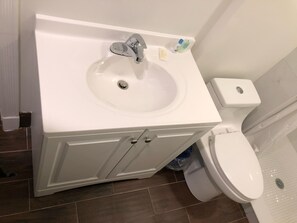 Bathroom - LINDENHURST MOTEL (Lindenhurst)