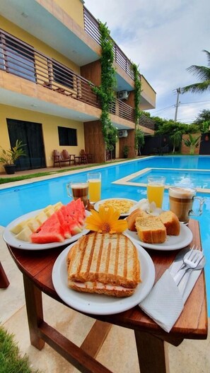 Desayuno a la carta incluido todos los días