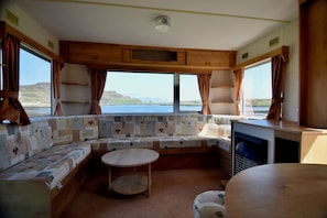 이동 주택, 침실 2개 (Sanday Caravan)