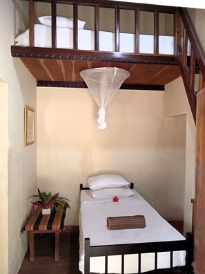 1 bedroom, desk, iron/ironing board, WiFi