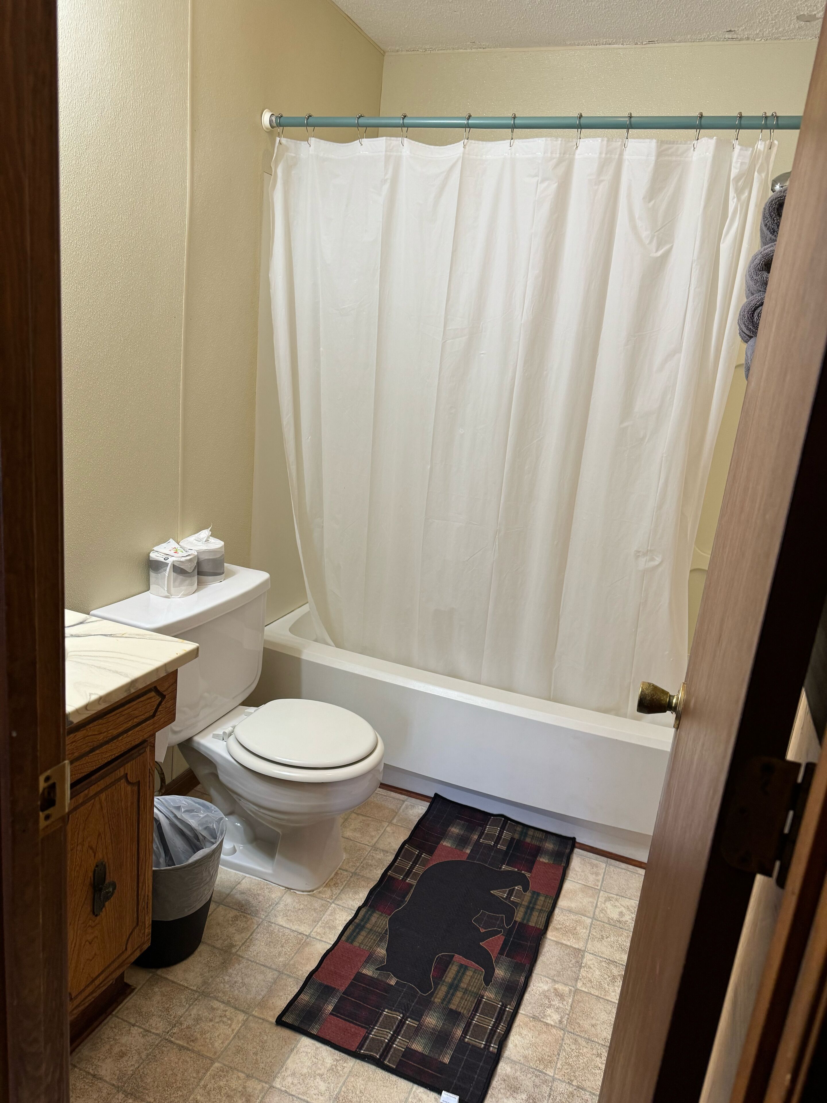 Basic Cabin, Resort View | Bathroom | Towels