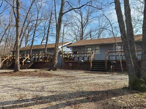 基础小屋, 度假村景观 | 露台