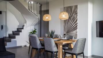 Smart TV 55-inci dengan saluran TV digital