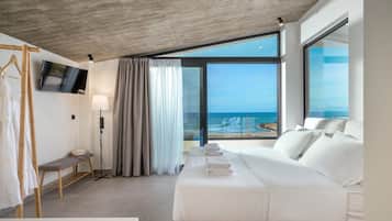 Villa, eigener Pool, Meerblick | 3 Schlafzimmer, laptopgeeigneter Arbeitsplatz, Verdunkelungsvorhänge