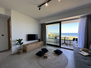 Een 55-inch smart-tv met digitale zenders