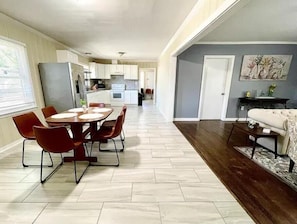 Interior - Tanglewood Ranch (Anderson)