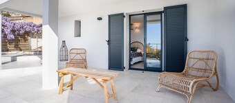 Villa Contemporaine, vue mer et Piscine, Idéale Pour Famille Nombreuse