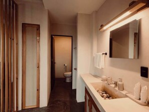 Shower, hair dryer, towels - Private Pool Loft · 47 Steps to Zicatela Beach (Puerto Escondido)
